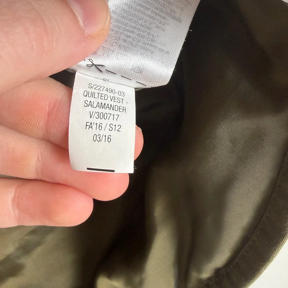 Old Navy Quilted Puffer Vest Bundle Lot 2 Olive Green Navy Zip Small Preppy - Picture 8 of 15